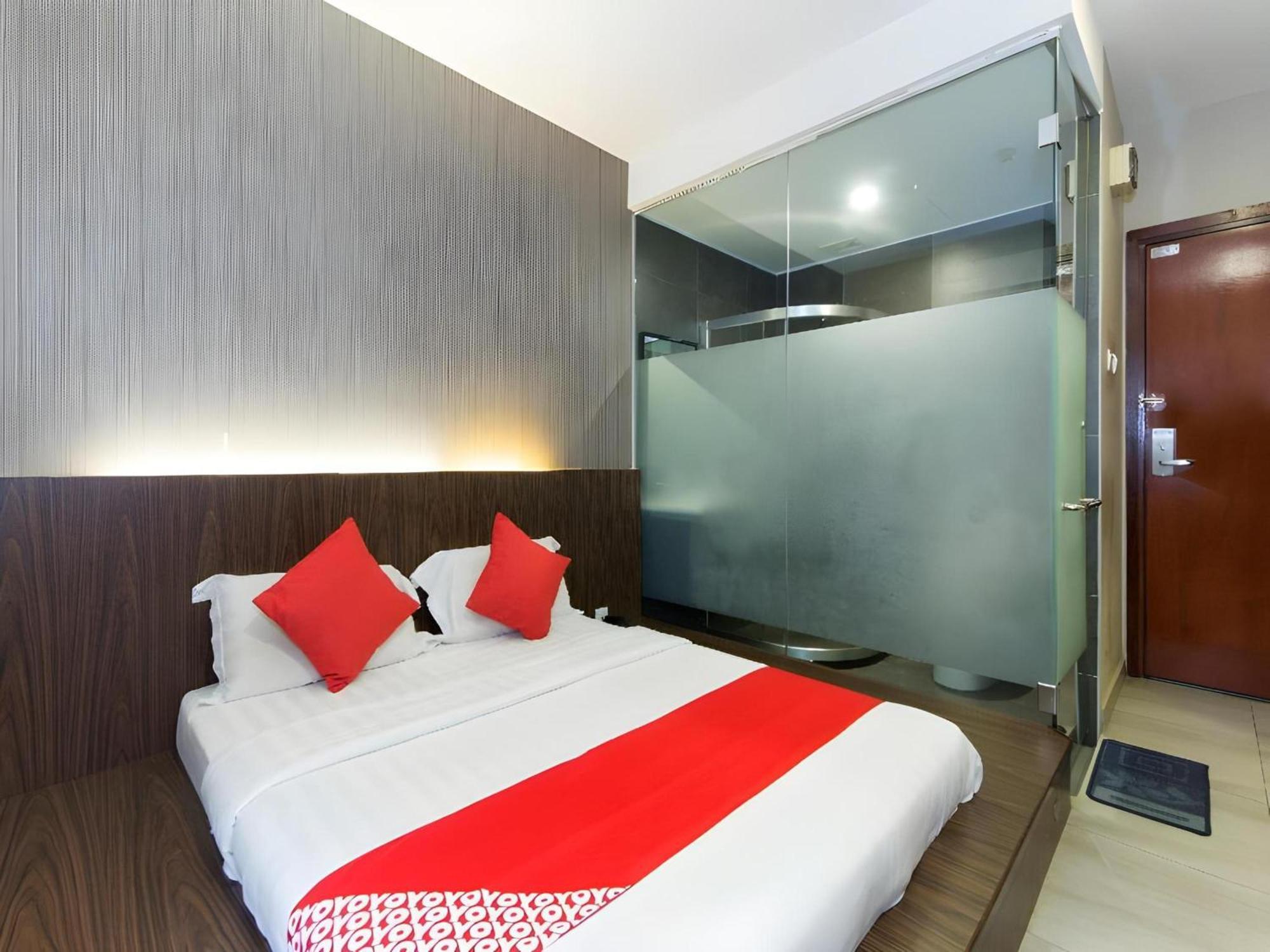Super Oyo 340 Comfort Hotel Kampong Batu Belah Экстерьер фото