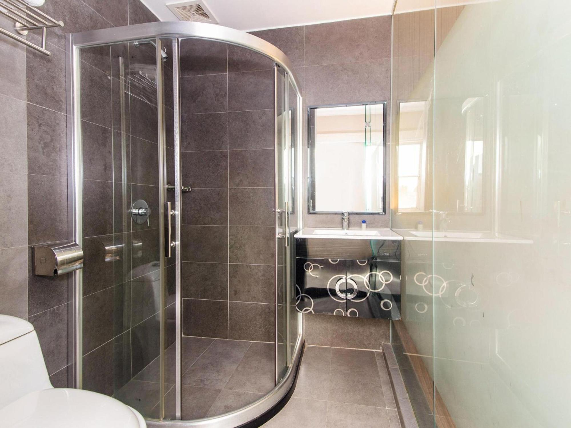 Super Oyo 340 Comfort Hotel Kampong Batu Belah Экстерьер фото