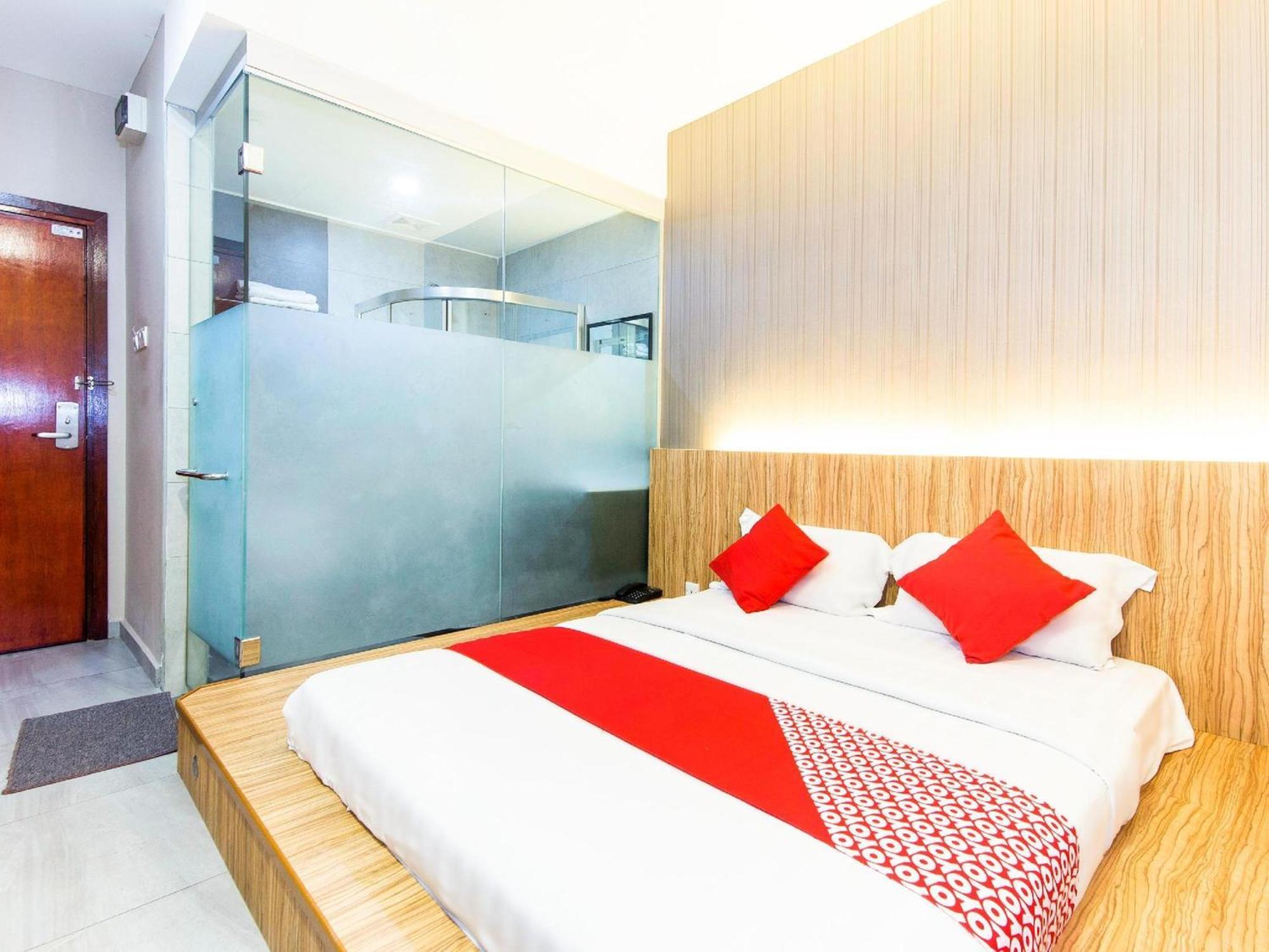 Super Oyo 340 Comfort Hotel Kampong Batu Belah Экстерьер фото