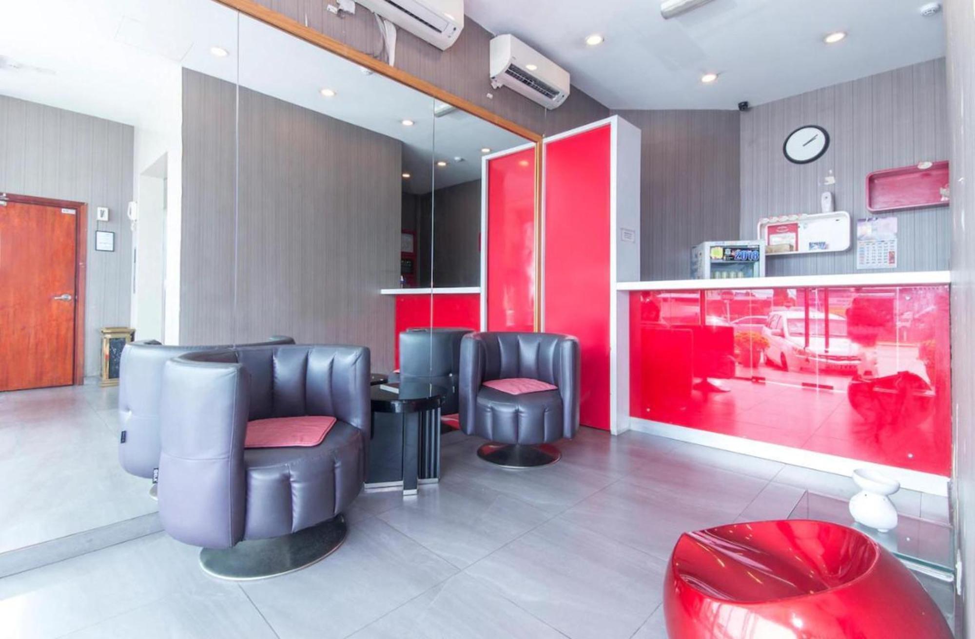 Super Oyo 340 Comfort Hotel Kampong Batu Belah Экстерьер фото