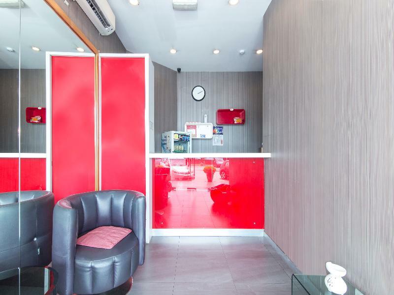 Super Oyo 340 Comfort Hotel Kampong Batu Belah Экстерьер фото