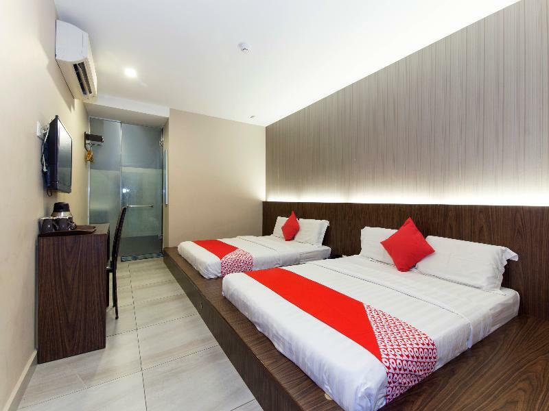 Super Oyo 340 Comfort Hotel Kampong Batu Belah Экстерьер фото